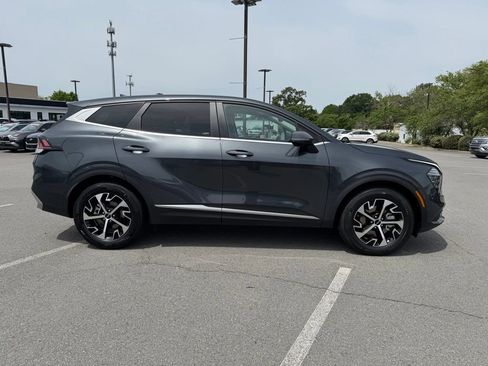 Used 2024 Kia Sportage EX FWD image 9