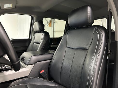 Used 2019 Ford F150 Lariat image 27