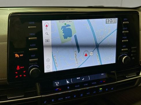 Used 2021 Toyota Sienna Platinum image 13