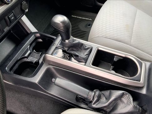 Used 2020 Toyota Tacoma SR5 w/ Blackout Package image 17