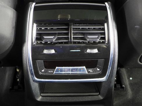 Certified 2023 BMW X7 xDrive40i w/ M Sport Package AWD/4WD image 25
