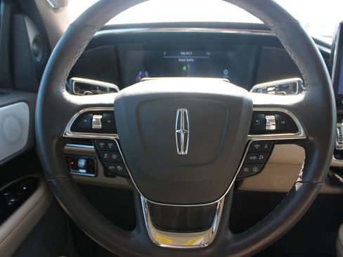 Used 2024 Lincoln Navigator L Reserve AWD/4WD image 36