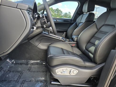 New 2026 Porsche Macan AWD/4WD image 22