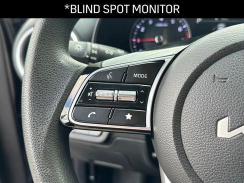 Used 2023 Kia Forte LXS w/ LXS Technology Package image 6