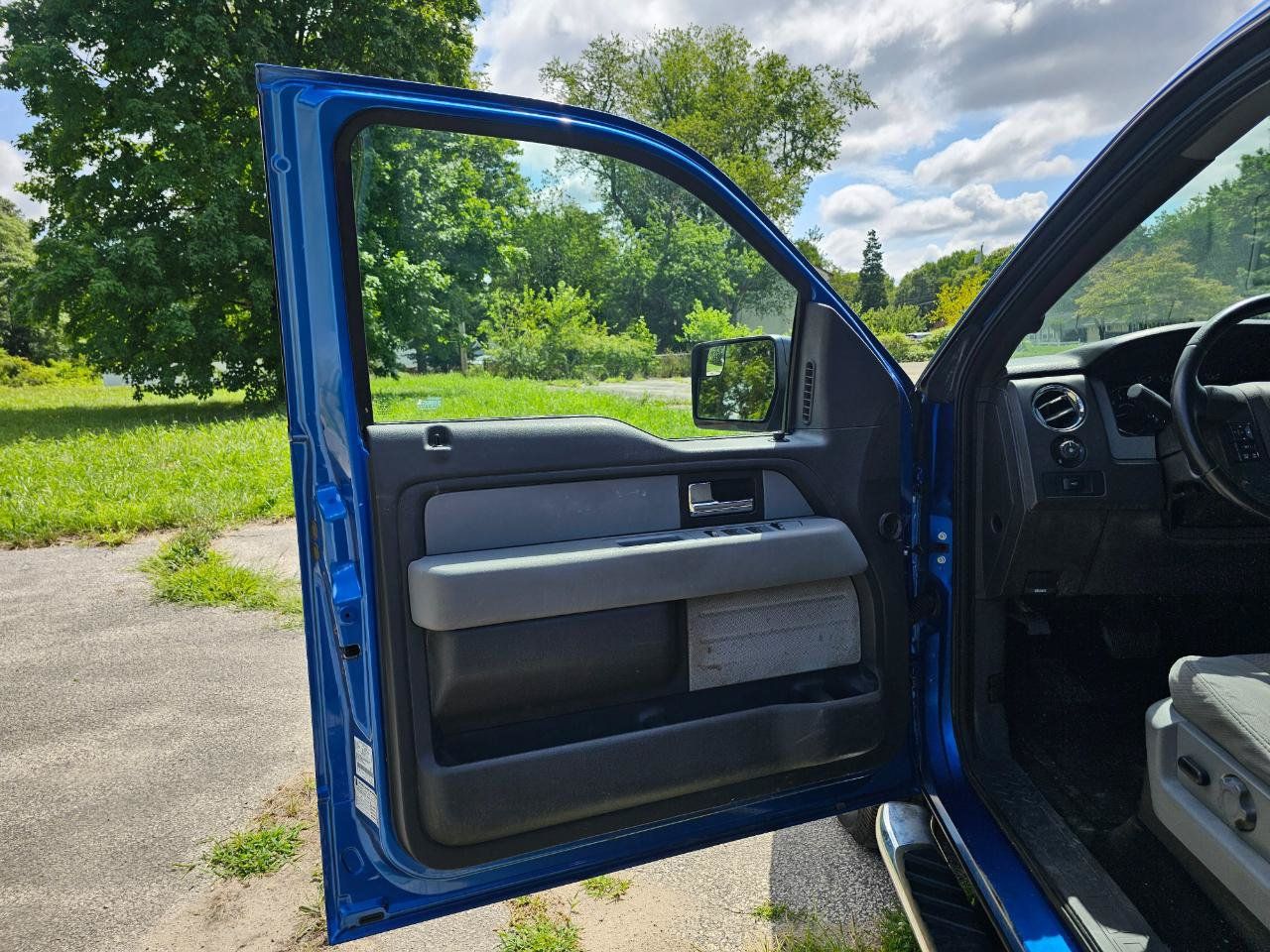 Used 2013 Ford F150 XLT w/ XLT Chrome Pkg AWD/4WD image 22