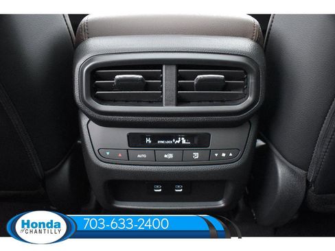 New 2026 Honda Pilot Touring image 32
