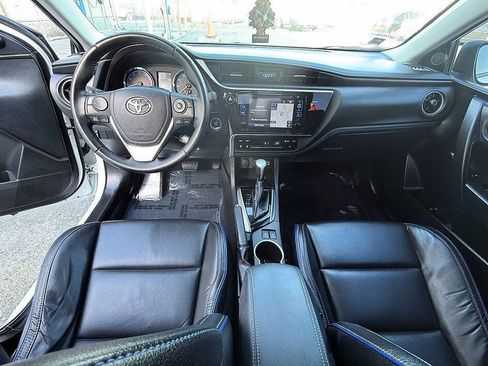 Used 2019 Toyota Corolla XSE FWD image 6