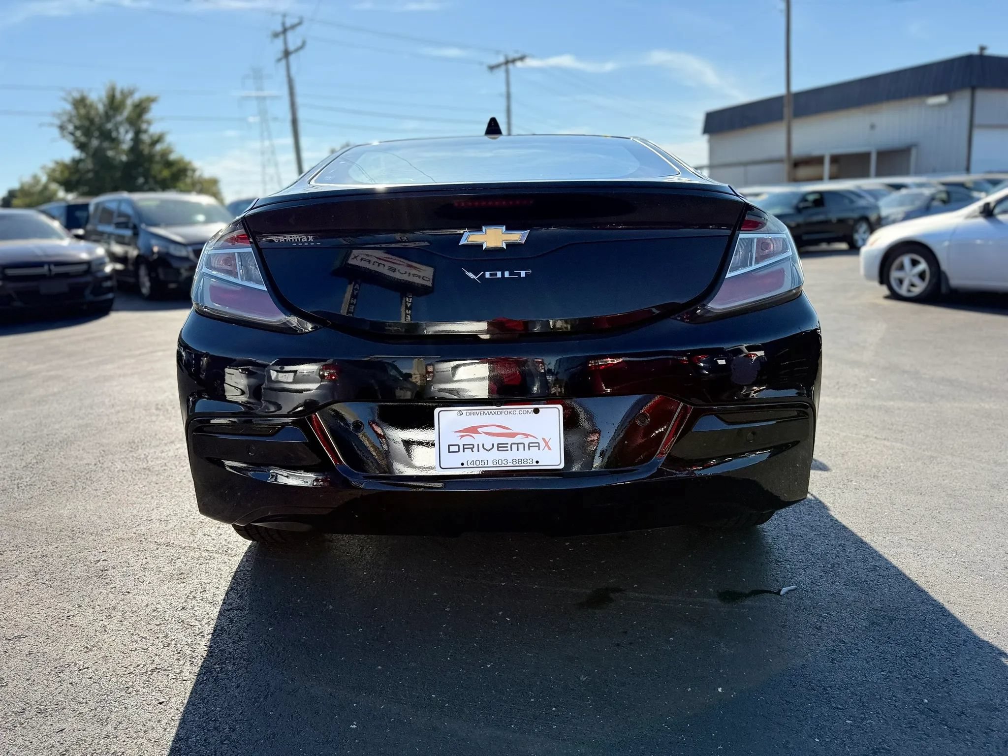 Used 2017 Chevrolet Volt Premier w/ Driver Confidence II Package FWD image 4