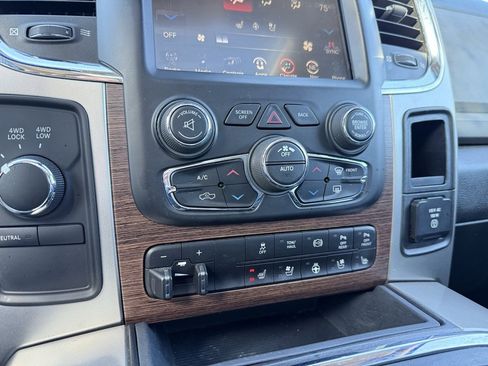 Used 2017 RAM 2500 Laramie w/ Sport Appearance Group image 18