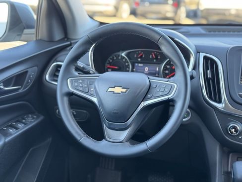 Used 2023 Chevrolet Equinox LT image 14