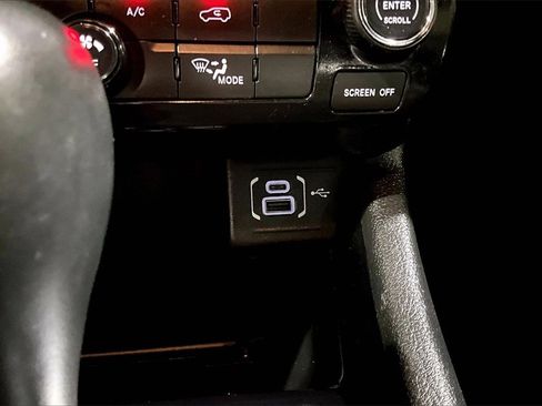 Used 2024 Jeep Compass Latitude w/ Altitude Special Edition image 27