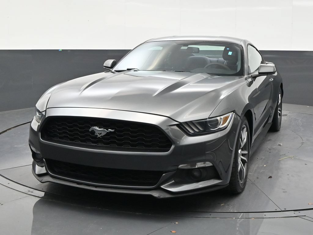Used 2017 Ford Mustang Coupe RWD image 8