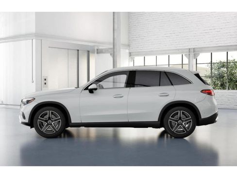Used 2026 Mercedes-Benz GLC 300 image 33