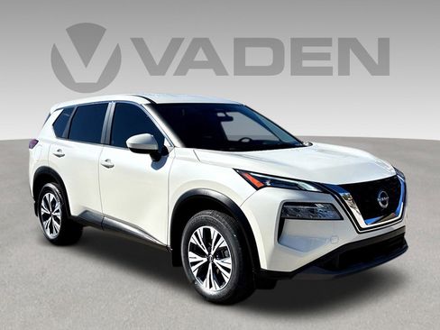 Used 2023 Nissan Rogue SV image 1