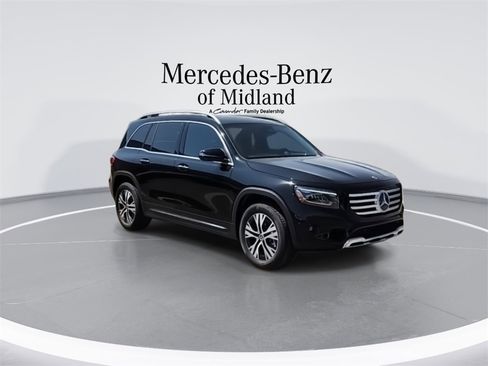 New 2025 Mercedes-Benz GLB 250 image 2
