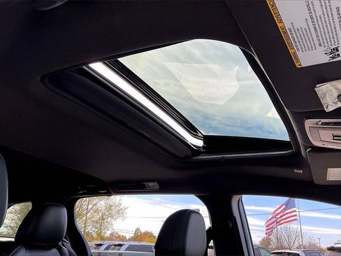 Used 2024 Toyota Sienna XSE image 35