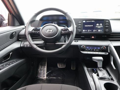 New 2025 Hyundai Elantra Sport image 19