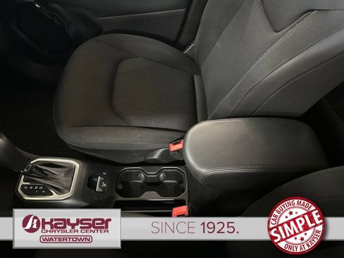 Certified 2018 Jeep Renegade Altitude AWD/4WD image 28