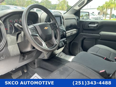 Used 2022 Chevrolet Silverado 1500 Custom w/ Safety Confidence Package RWD image 20