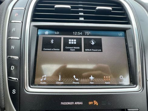 Used 2017 Lincoln MKX Select w/ Select Plus Package FWD image 15