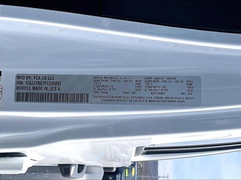 Used 2023 Jeep Gladiator Rubicon w/ Cold Weather Group image 35