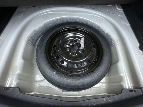 Used 2020 Toyota Camry SE image 42