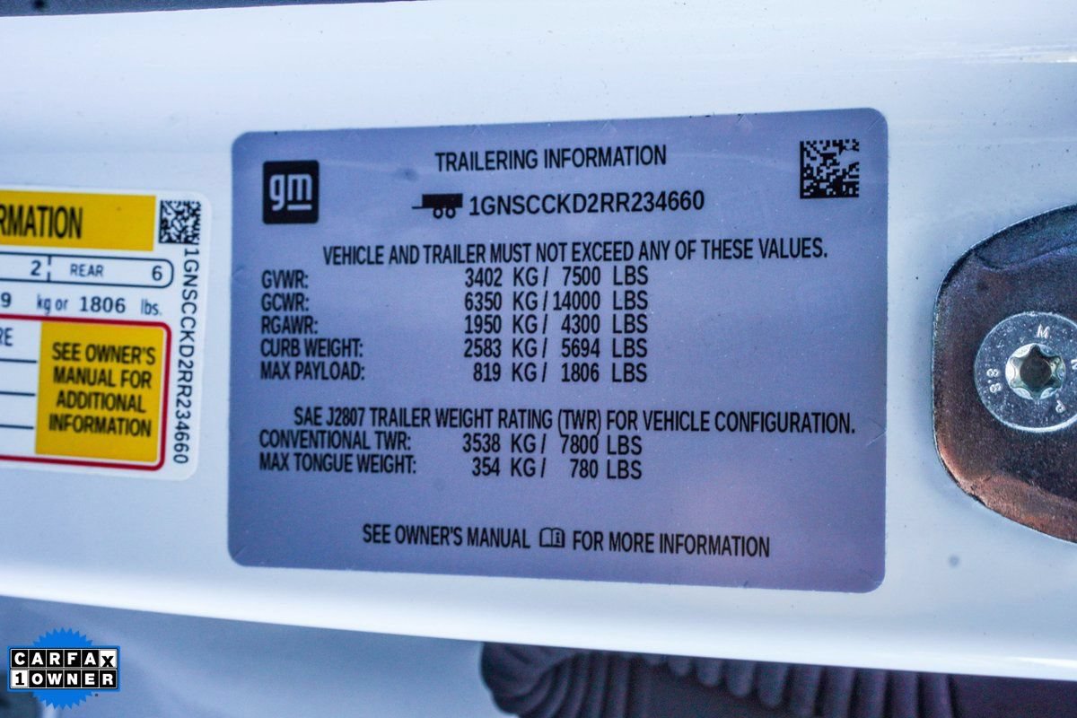 Used 2024 Chevrolet Suburban LT RWD image 28