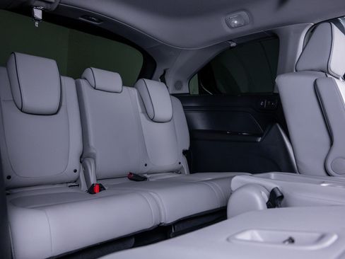 Used 2023 Honda Odyssey Elite image 11