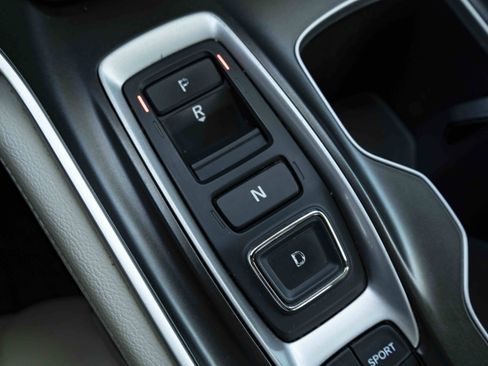 Certified 2018 Honda Accord Touring image 29