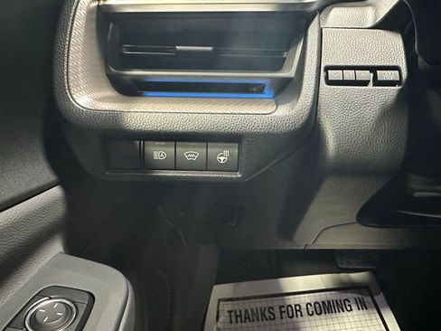 Used 2025 Toyota Prius XLE image 17