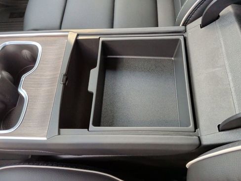 New 2026 GMC Acadia Denali w/ Super Cruise Package image 32