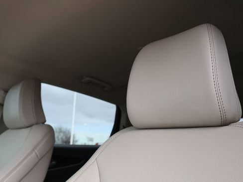 Used 2023 Lincoln Nautilus FWD w/ Premium Package image 17