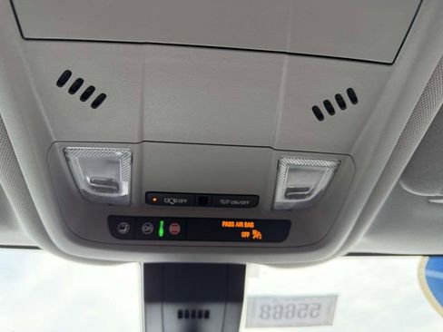 Certified 2023 Chevrolet Equinox LT image 30