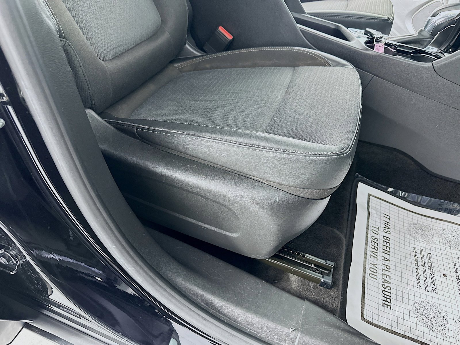 Used 2022 Buick Encore GX Preferred w/ Cold Weather Comfort Package AWD/4WD image 33
