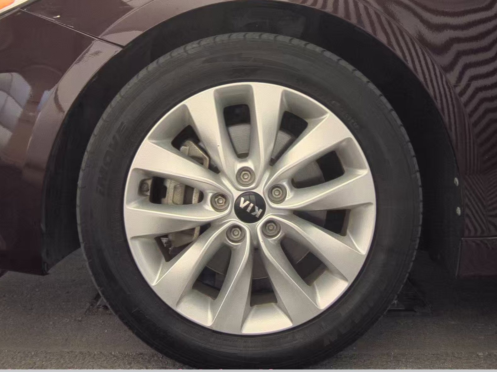 Used 2018 Kia Optima LX w/ 17" Alloy Wheels Package FWD image 7