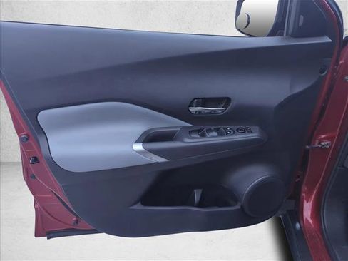 Used 2021 Nissan Kicks SR w/ SR Premium Package image 7