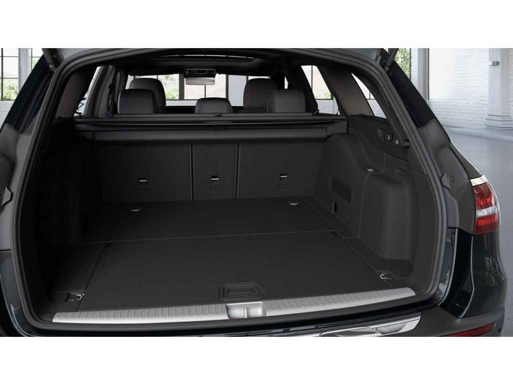 Used 2023 Mercedes-Benz E 450 4MATIC All-Terrain Wagon image 7