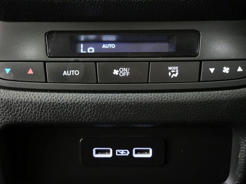Used 2023 Honda Pilot Touring image 27