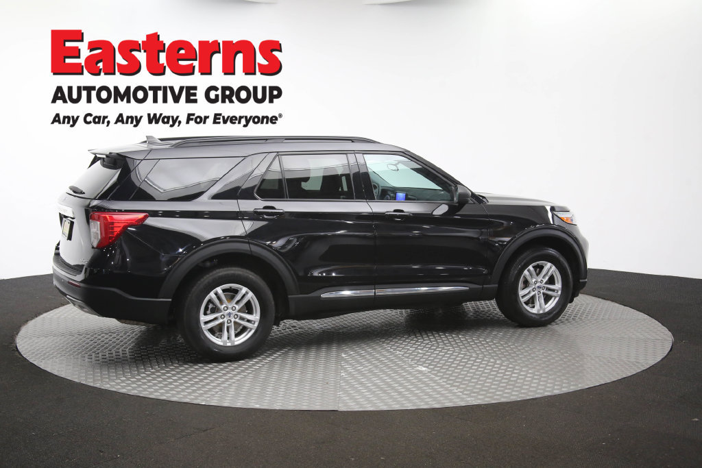 Used 2023 Ford Explorer XLT w/ Equipment Group 202A AWD/4WD image 45