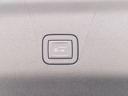 New 2026 Chevrolet Suburban Premier w/ Sun And Tow Package AWD/4WD image 36