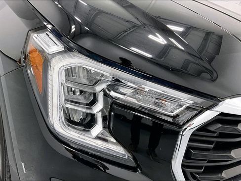 Used 2022 GMC Terrain SLE w/ Driver Convenience Package FWD image 35