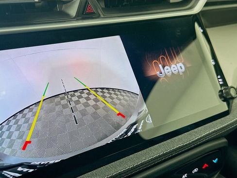 New 2026 Jeep Cherokee Laredo image 13