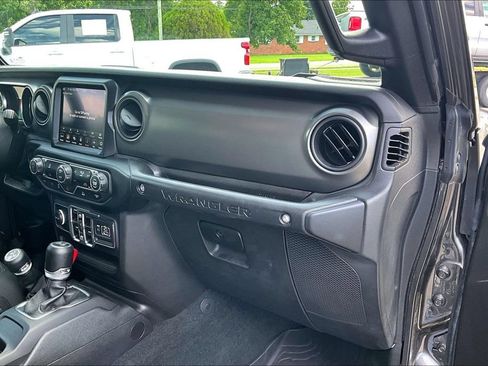 Used 2023 Jeep Wrangler Unlimited w/ 8.4" Radio Group AWD/4WD image 13
