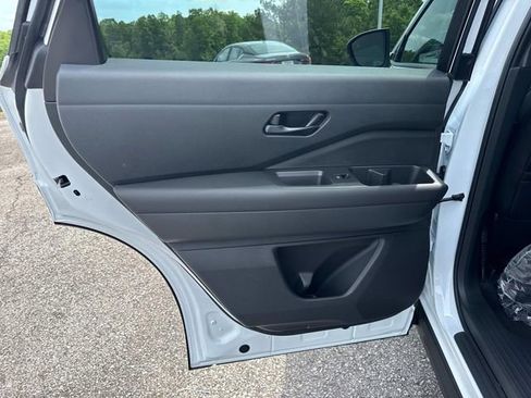 New 2026 Nissan Pathfinder Rock Creek AWD/4WD image 16