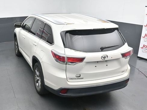 Used 2015 Toyota Highlander XLE image 14