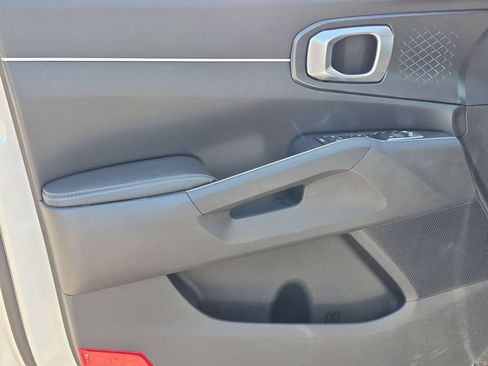Used 2022 Kia Sorento S FWD image 22
