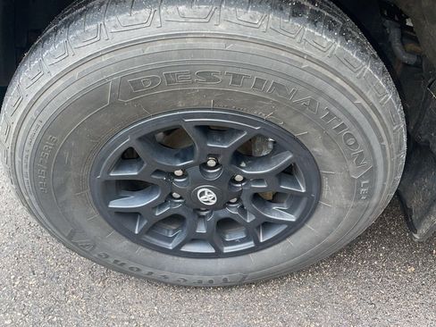 Used 2019 Toyota Tacoma SR5 image 5