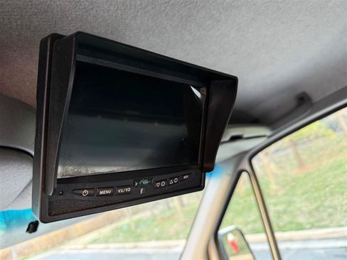 Used 2017 Mercedes-Benz Sprinter 2500 image 48