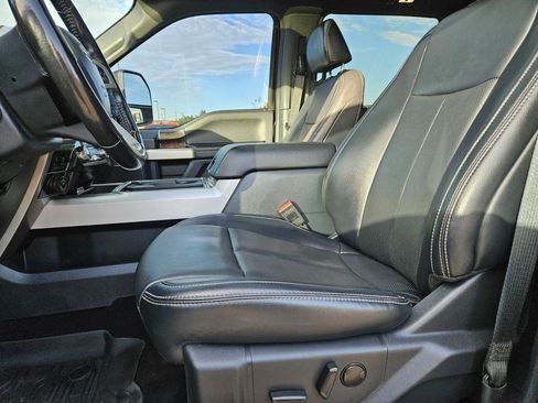 Used 2022 Ford F250 Lariat w/ Tremor Off-Road Package AWD/4WD image 17