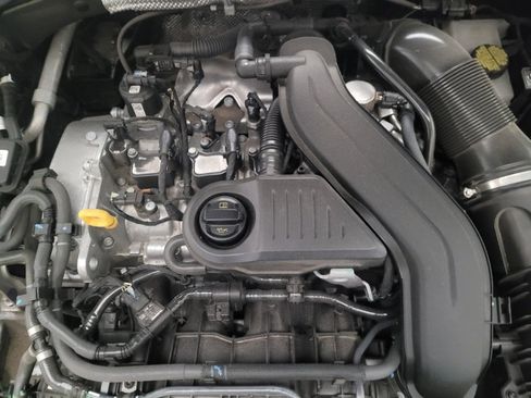 Used 2024 Volkswagen Jetta SE FWD image 30